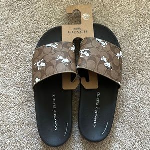 Brand New! Coach X Peanuts Slide With Snoopy Print
